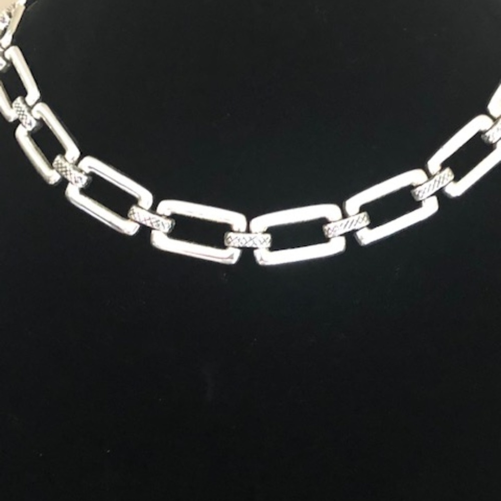Silver link necklace